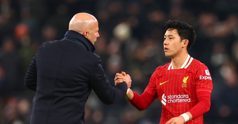 Wataru Endo - Versatilité et opportunités sous Arne Slot à Liverpool