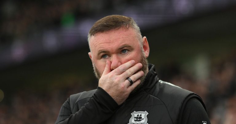 Wayne Rooney reprend le coaching - un retour prometteur !