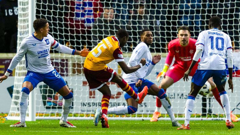 Tawanda Maswanhise double la mise pour Motherwell à Fir Park