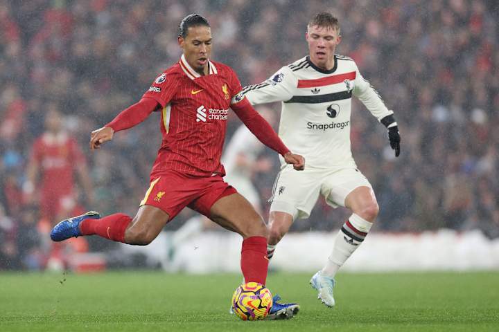 Virgil van Dijk et Rasmus Hojlund