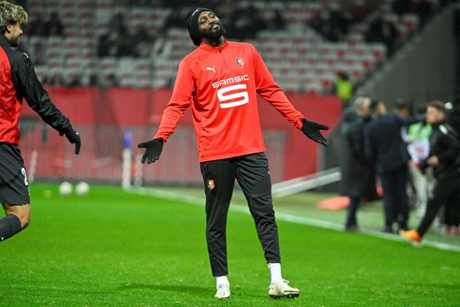 La nouvelle recrue du Stade rennais, le milieu de terrain ivoirien Seko Fofana, avant le match de Ligue 1 face à l’OGC Nice à l’Allianz Riviera, le 3 janvier 2025.