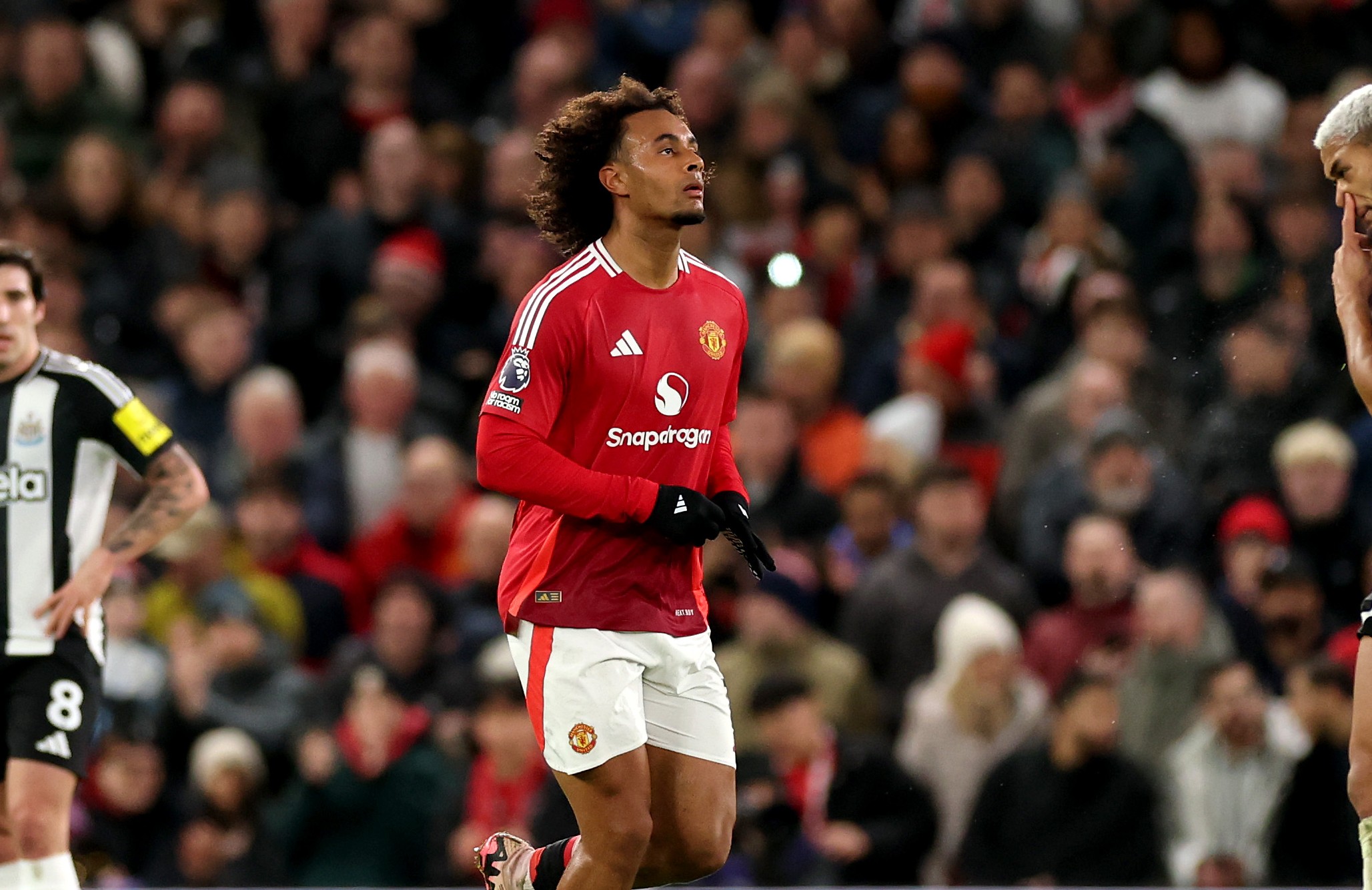 Joshua Zirkzee de Manchester United remplacé