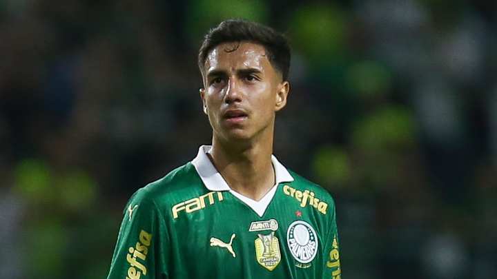 Vitor Reis est en route pour Manchester City