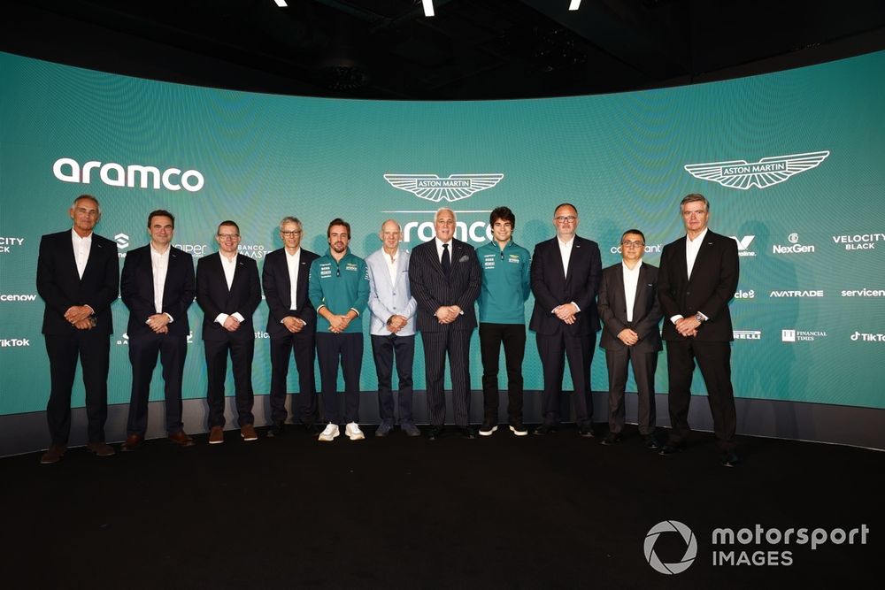 Martin Whitmarsh, Dan Fallows, Andy Cowell, Mike Krack, Fernando Alonso, Adrian Newey, Lawrence Stroll, Lance Stroll, Tom McCullough et Andy Stevenson