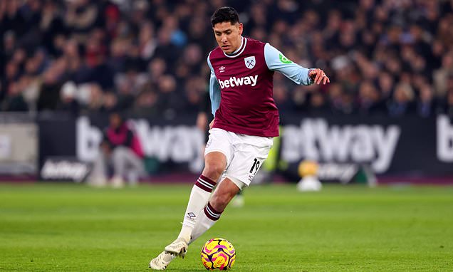 Edson Alvarez dans un match avec West Ham