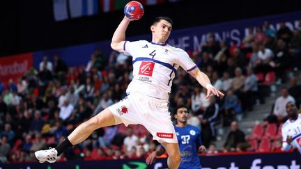 Le handballeur français Aymeric Minne lors d'un match contre le Koweit, à Porec (Croatie), le 16 janvier 2025.