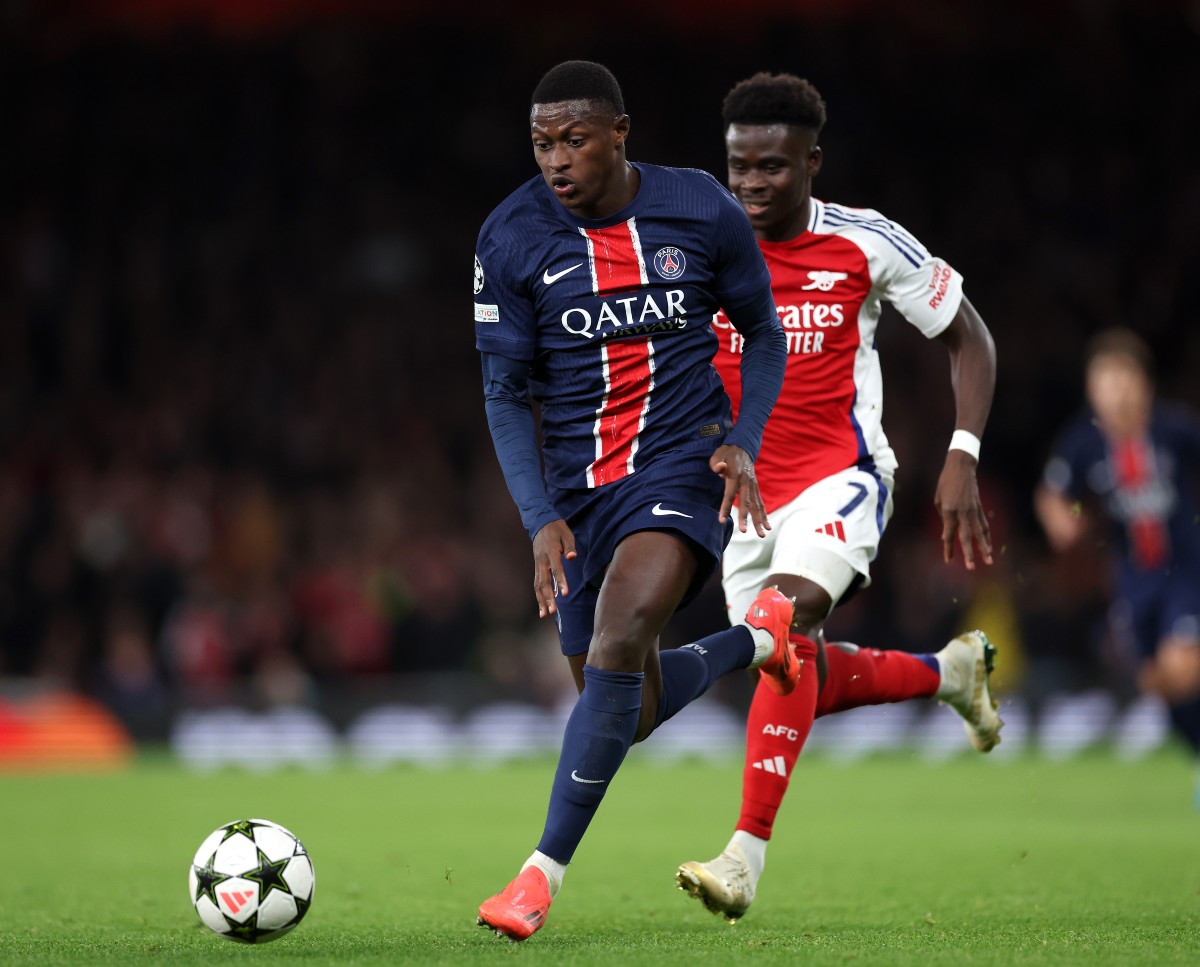 Nuno Mendes en action pour le PSG contre Arsenal