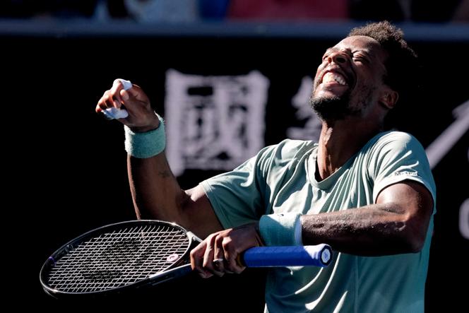 Gaël Monfils célèbre sa victoire face à Taylor Fritz, samedi 18 janvier à Melbourne (Australie).