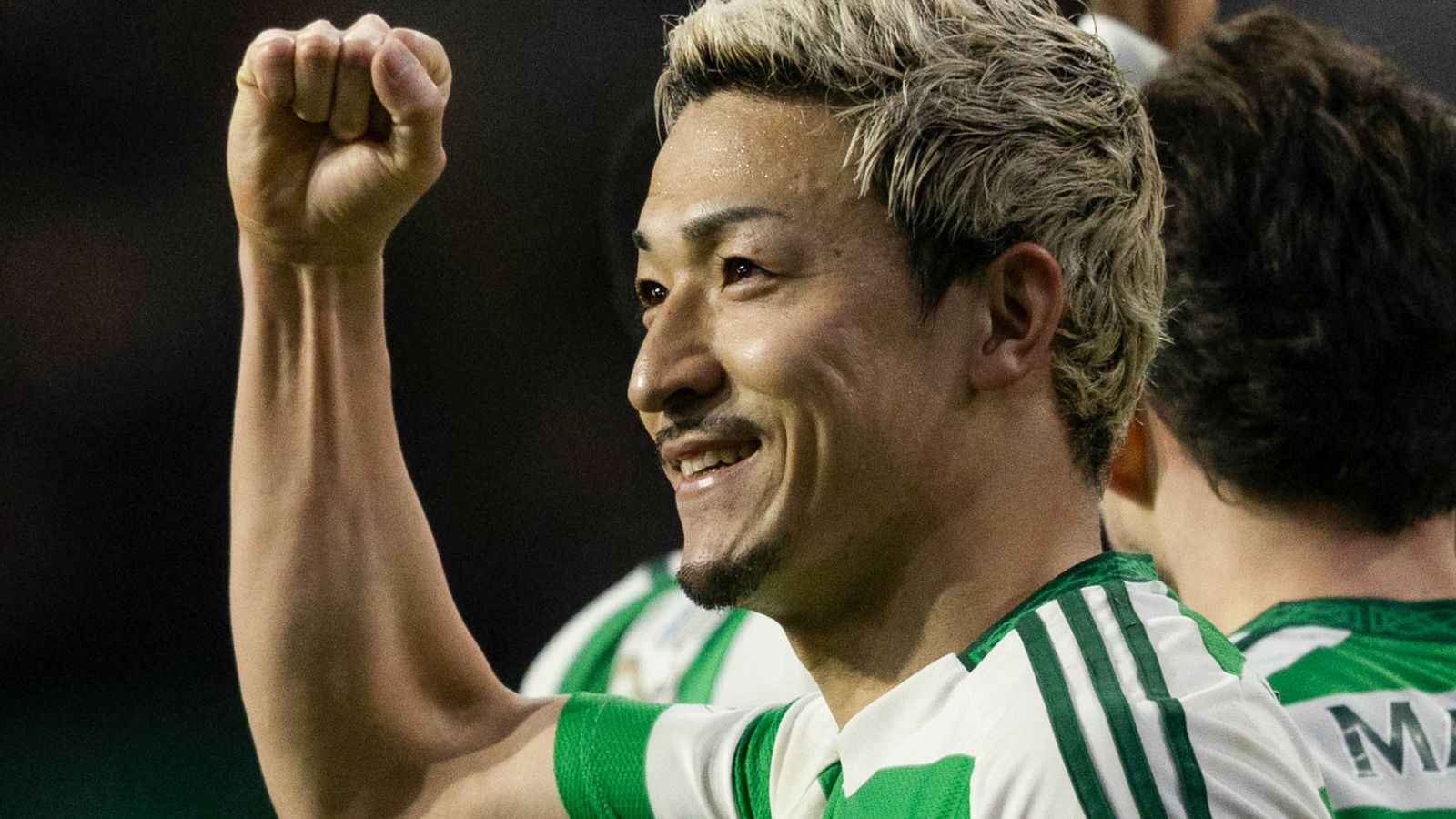 Celtic écrase Raith en Coupe d-Écosse avec un triplé de Maeda