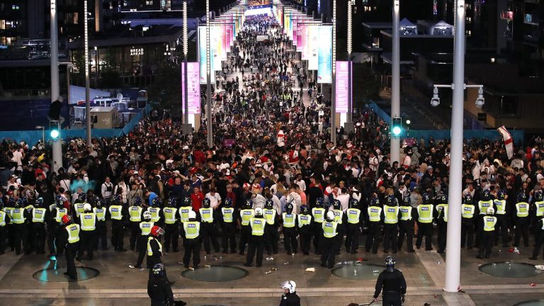 Contrôle anti-drogue pour les fans de football - nouvelles mesures