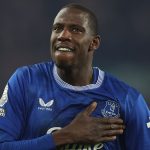 Doucoure victime de racisme - Liverpool et Everton réagissent