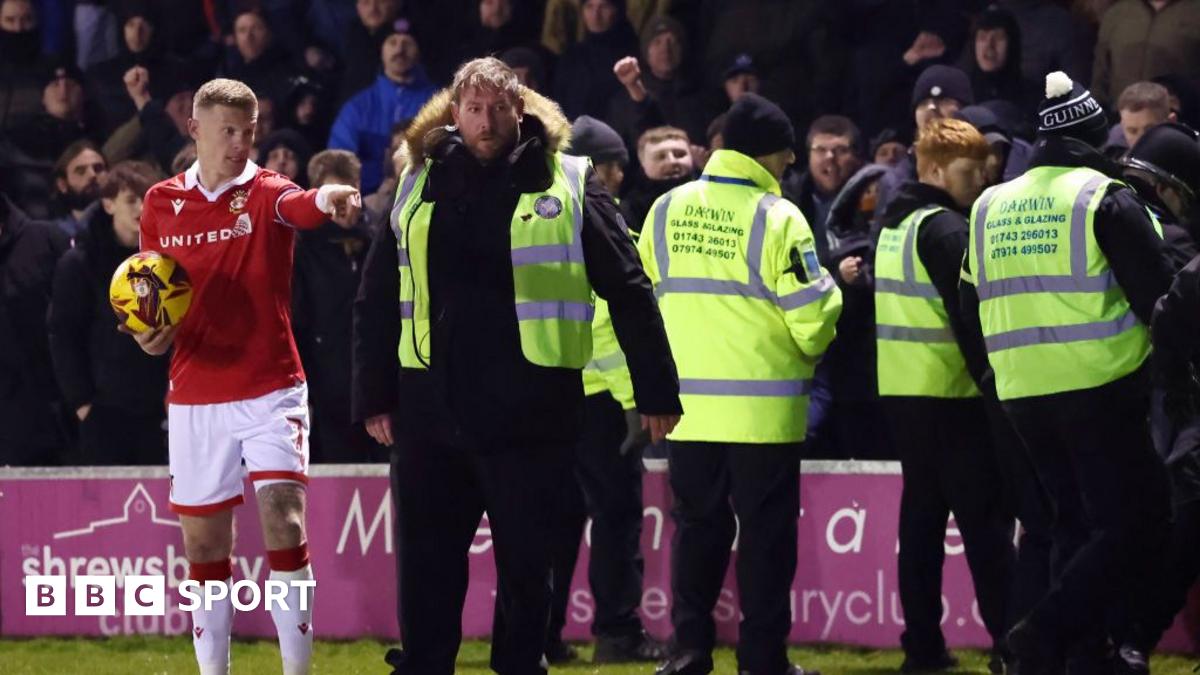 EFL enquête sur incidents de foule lors de Shrewsbury-Wrexham