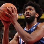 Embiid envisage une nouvelle opération du genou après la saison