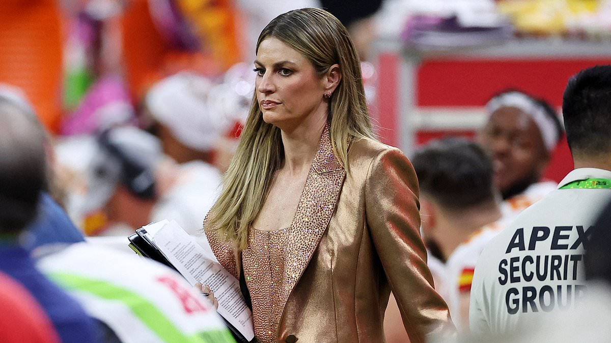 Erin Andrews critiquée pour ses tenues au Super Bowl 2025