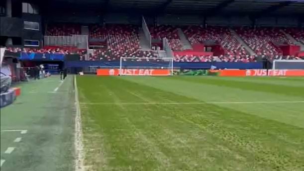 État inquiétant du terrain avant le match Brest-PSG en C1