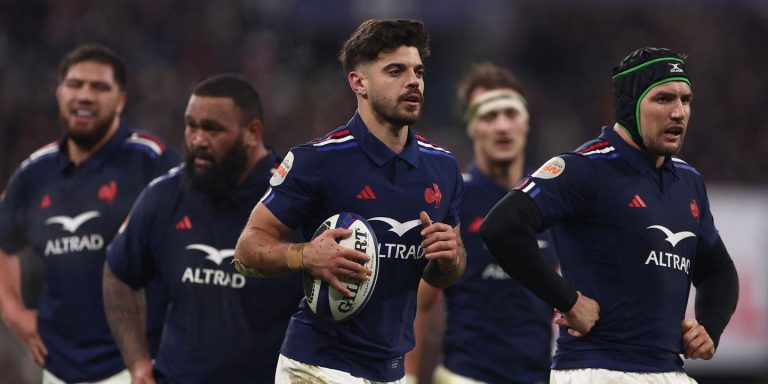 France-Pays de Galles - victoire éclatante et blessure de Ntamack