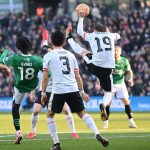 Harvey Elliott critique le penalty de Plymouth contre Liverpool