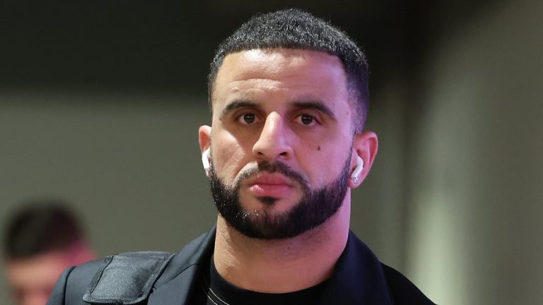 Kyle Walker fait ses débuts avec AC Milan au San Siro