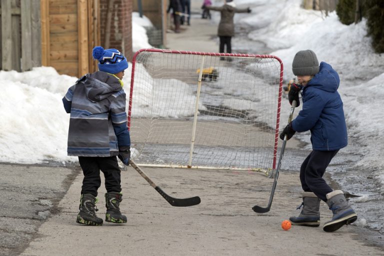 Le hockey bientôt sport national du Québec ?