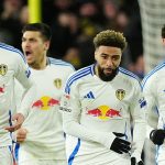 Leeds United renverse Sunderland 2-1 grâce à Struijk