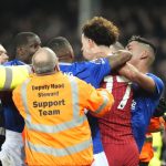 Liverpool et Everton - charges après les violences du derby