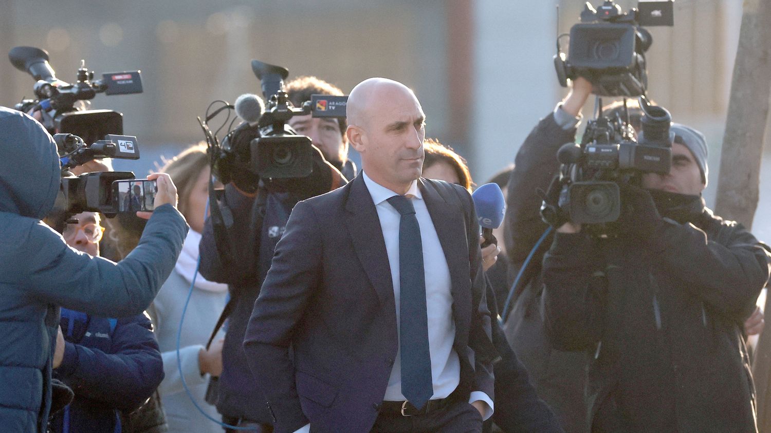 Luis Rubiales se défend - le baiser controversé devant la justice