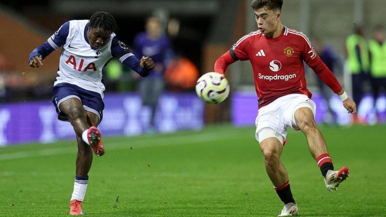 Manchester United - 5 jeunes de l-académie appelés pour affronter Tottenham