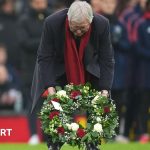 Manchester United rend hommage à Denis Law avant le match