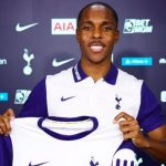 Mathys Tel rejoint Tottenham - un retournement spectaculaire