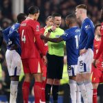 Michael Oliver suspendu après une performance controversée