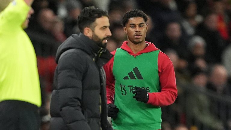 Rashford quitte Manchester United pour Aston Villa - Varane réagit