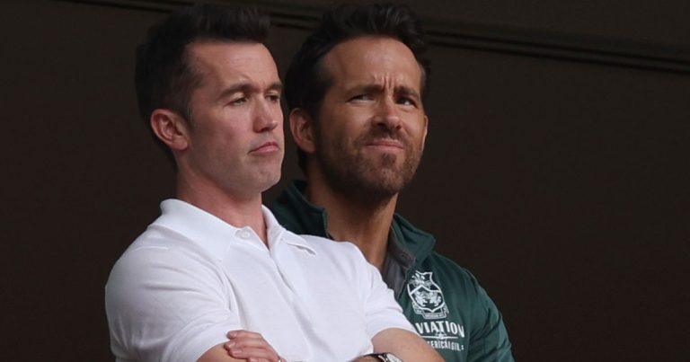 Ryan Reynolds critiqué pour le report de Wrexham vs Leyton Orient