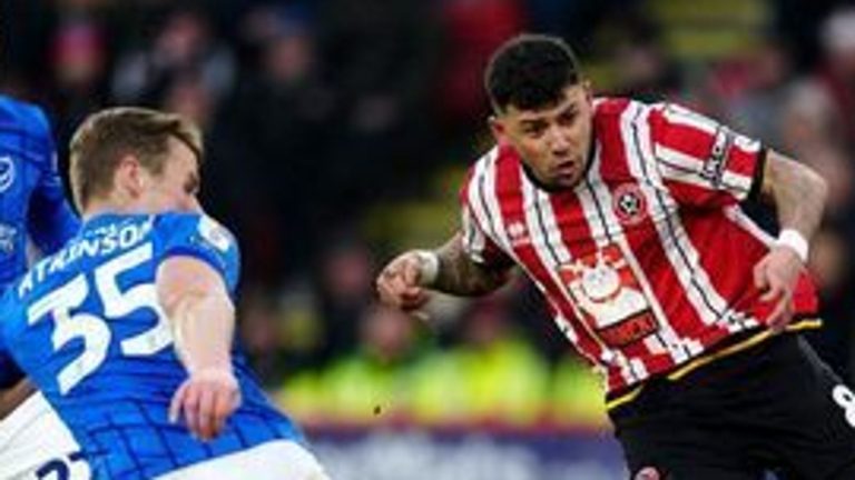 Sheffield United s-impose 2-1 contre Portsmouth grâce à Rak-Sakyi