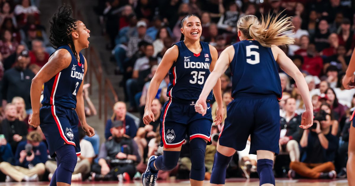 UConn écrase South Carolina et se positionne comme favori NCAA