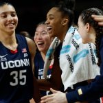 UConn met fin à la série de 71 victoires à domicile de South Carolina