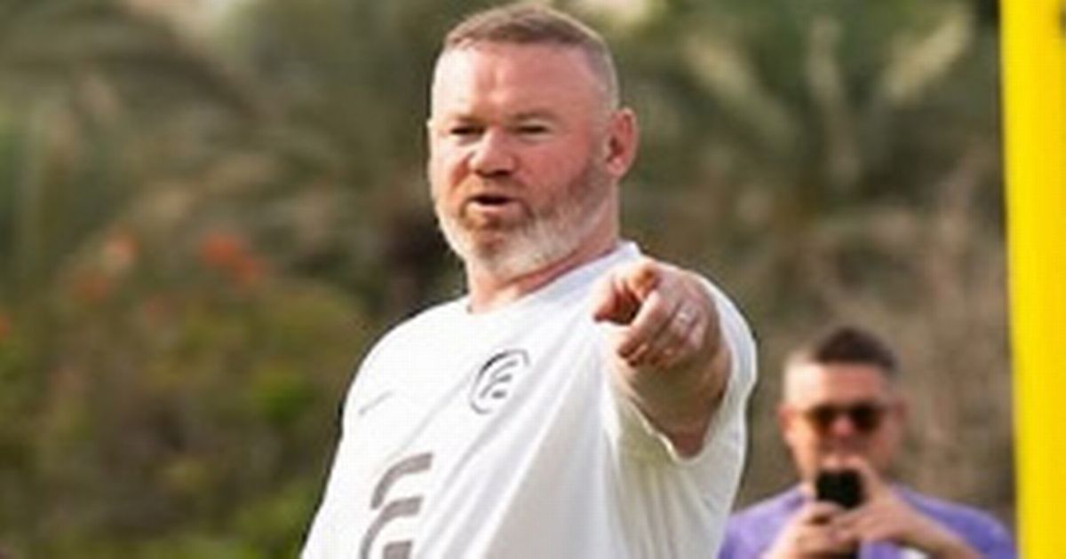 Wayne Rooney commence un nouveau job d-entraîneur à Dubaï