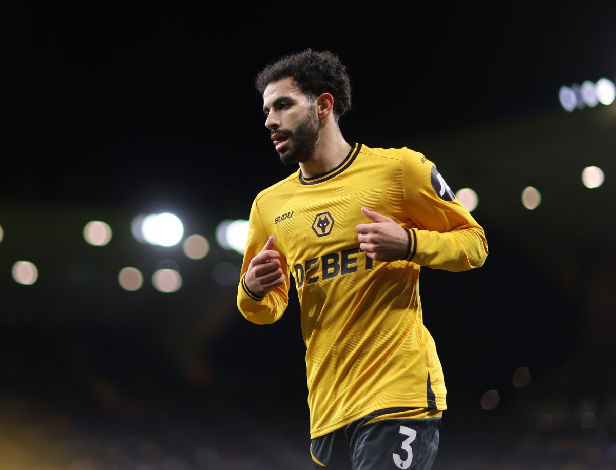 Rayan Ait-Nouri en action pour Wolves