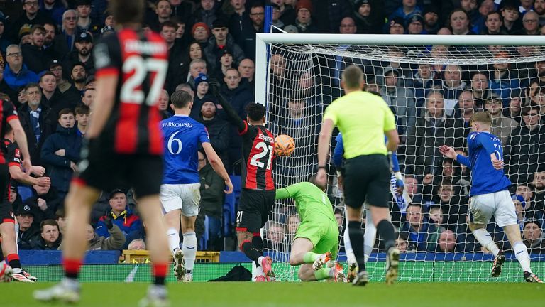 Jebbison a doublé le score pour Bournemouth