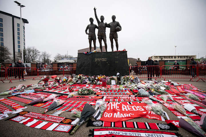 Hommage à Denis Law à Old Trafford