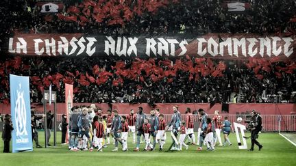 Banderoledes Ultras Populaire Sud lors du match Nice contre l'OM