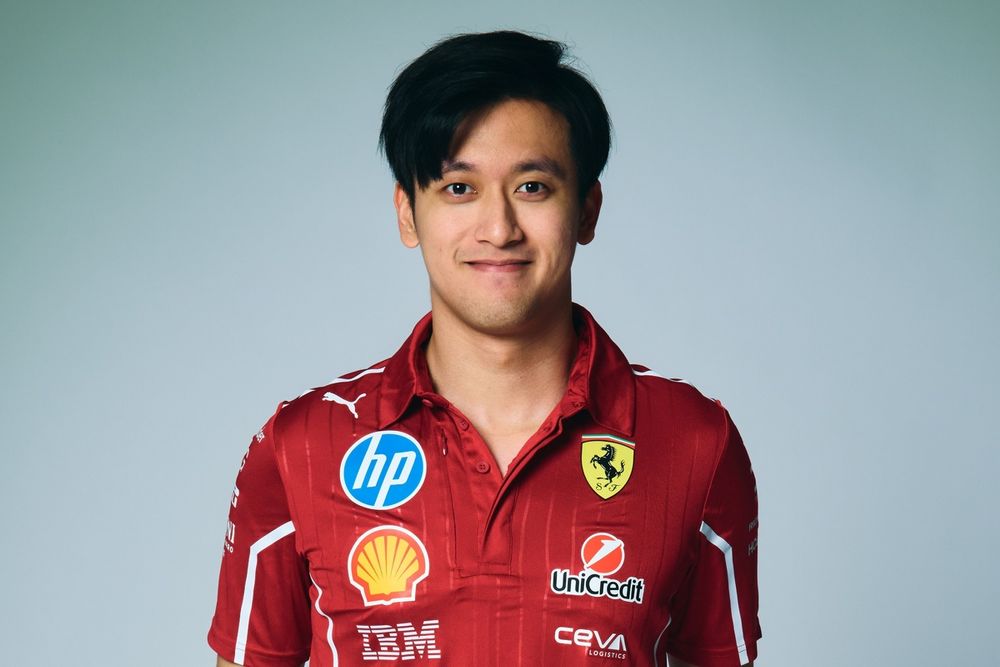 Zhou Guanyu, Ferrari reserve driver