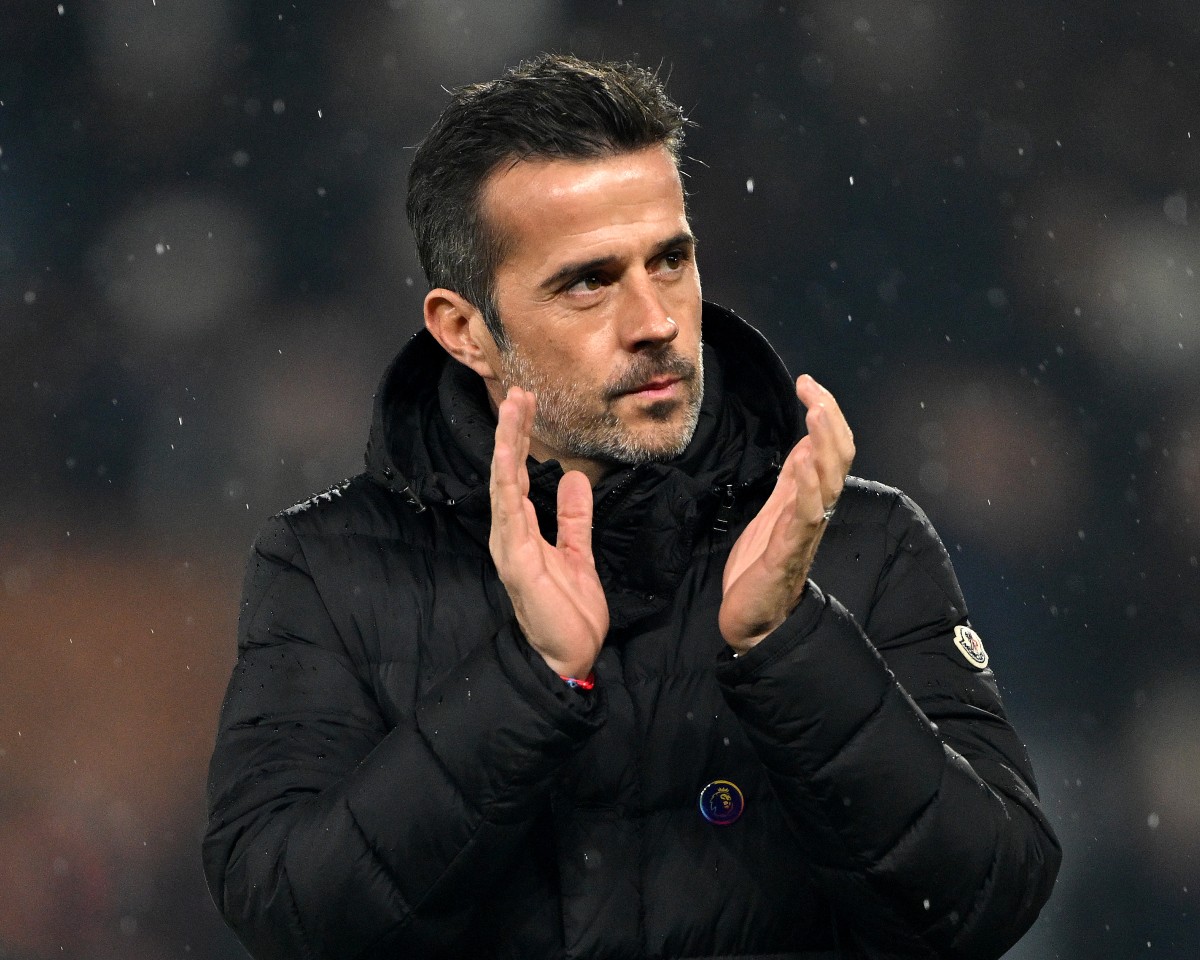 Marco Silva applaudissant les fans de Fulham