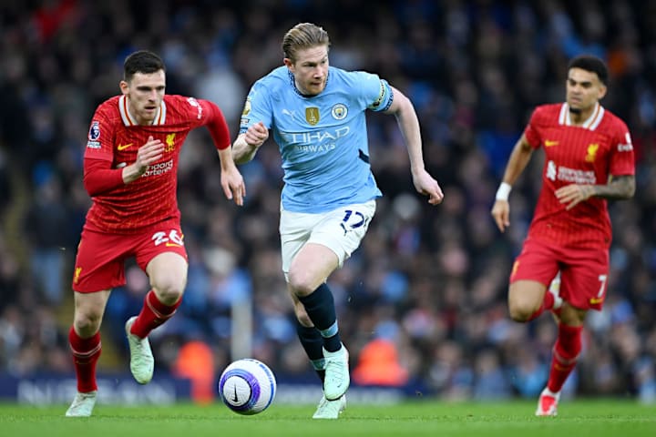 Kevin De Bruyne et Andrew Robertson