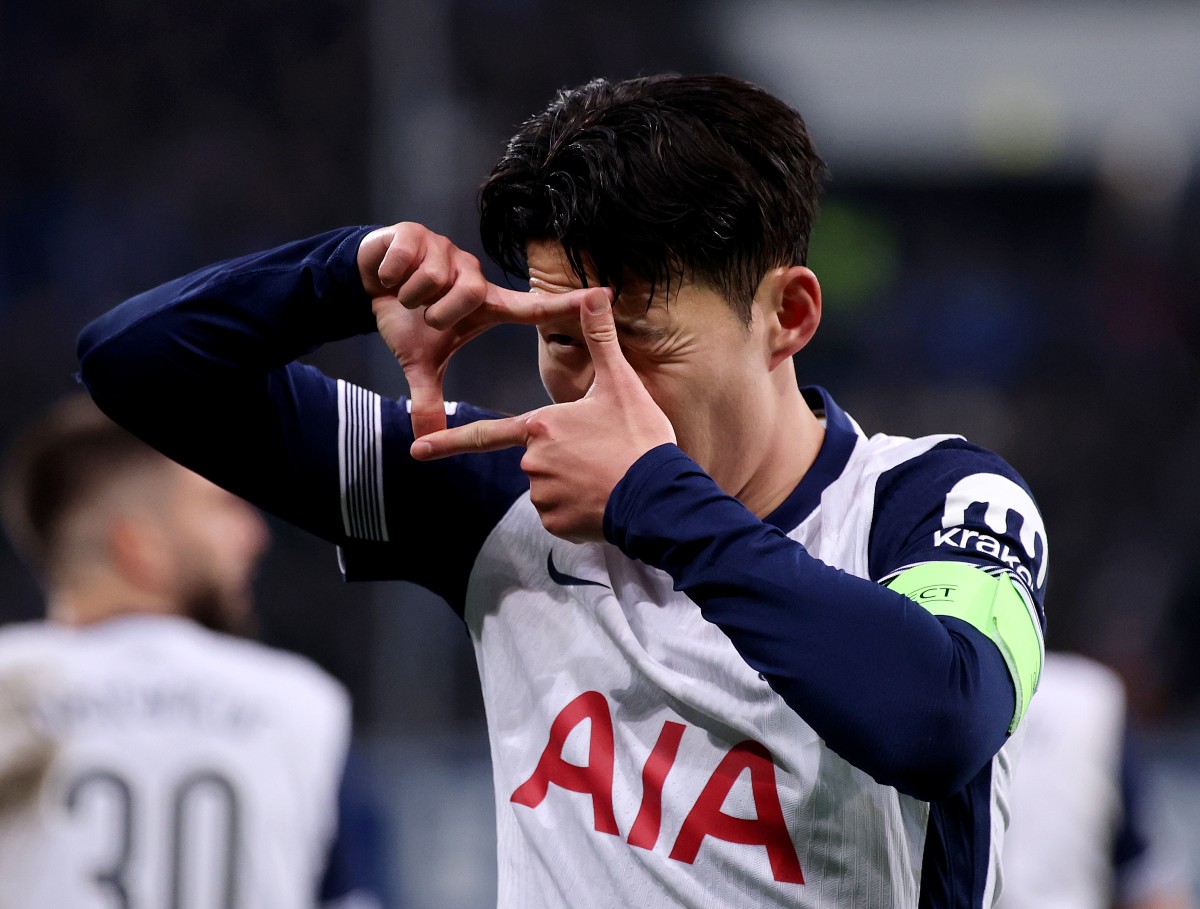 Son Heung-min célèbre un but pour Spurs