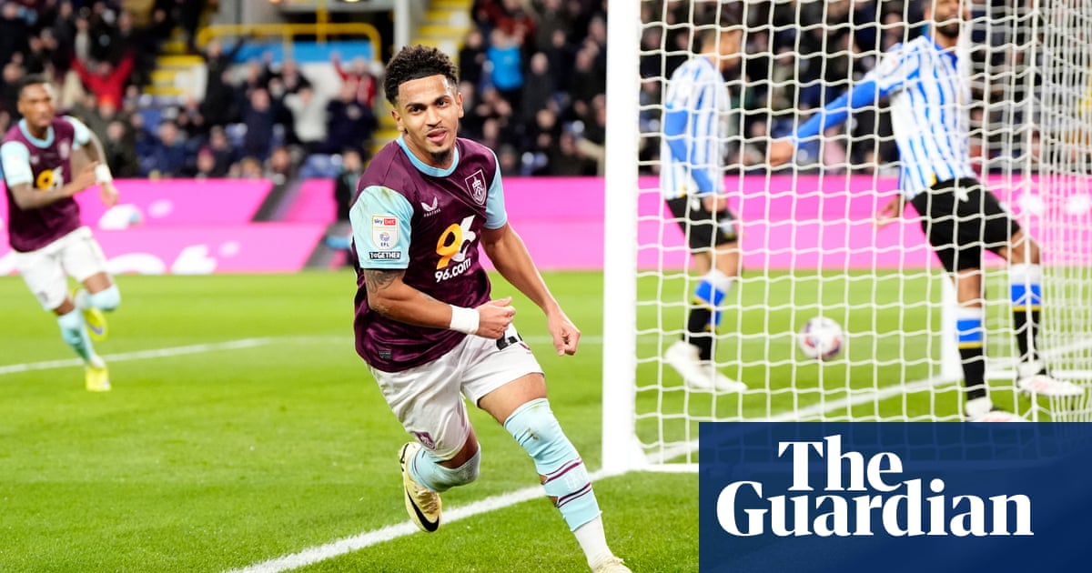 Burnley écrase Sheffield Wednesday et relance la course à la montée