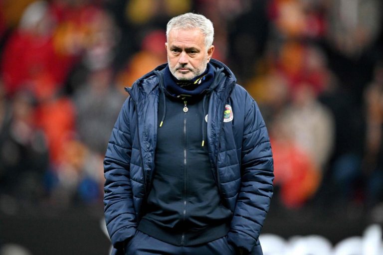 Galatasaray porte plainte contre José Mourinho pour racisme