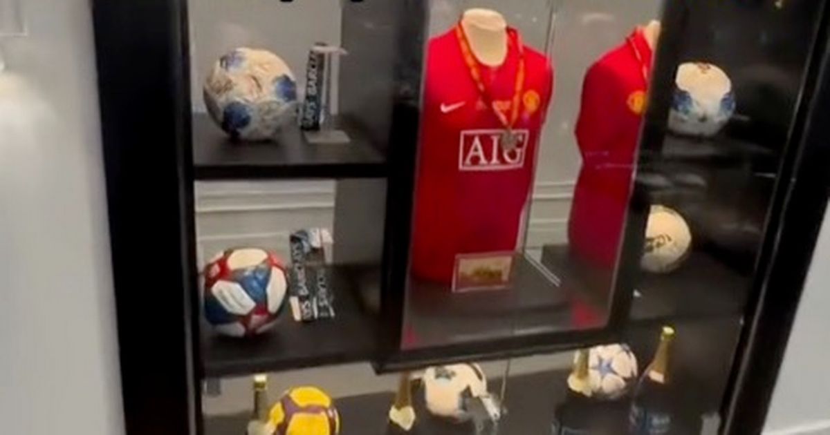 La collection impressionnante de trophées de Wayne Rooney