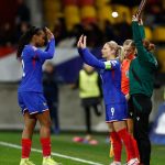 Les Bleues battent l-Islande et Eugénie Le Sommer entre dans l-histoire