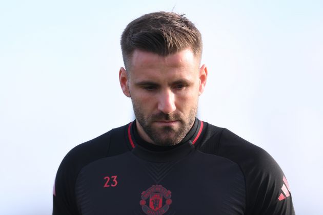 Luke Shaw remplacé par Theo Hernandez à Manchester United ?