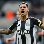 Manchester City vise Bruno Guimarães pour 85M£